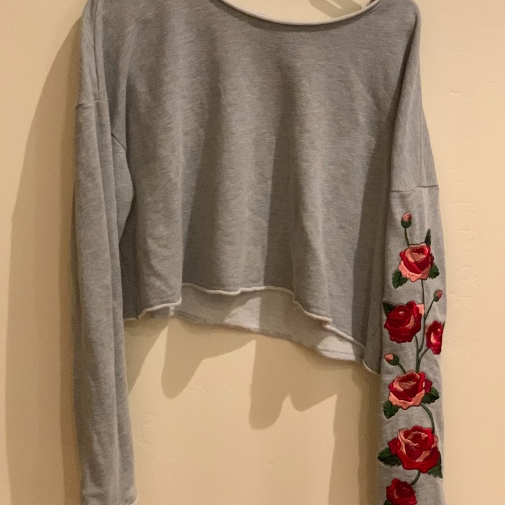 Gray Cropped Sweater with Rose stitching